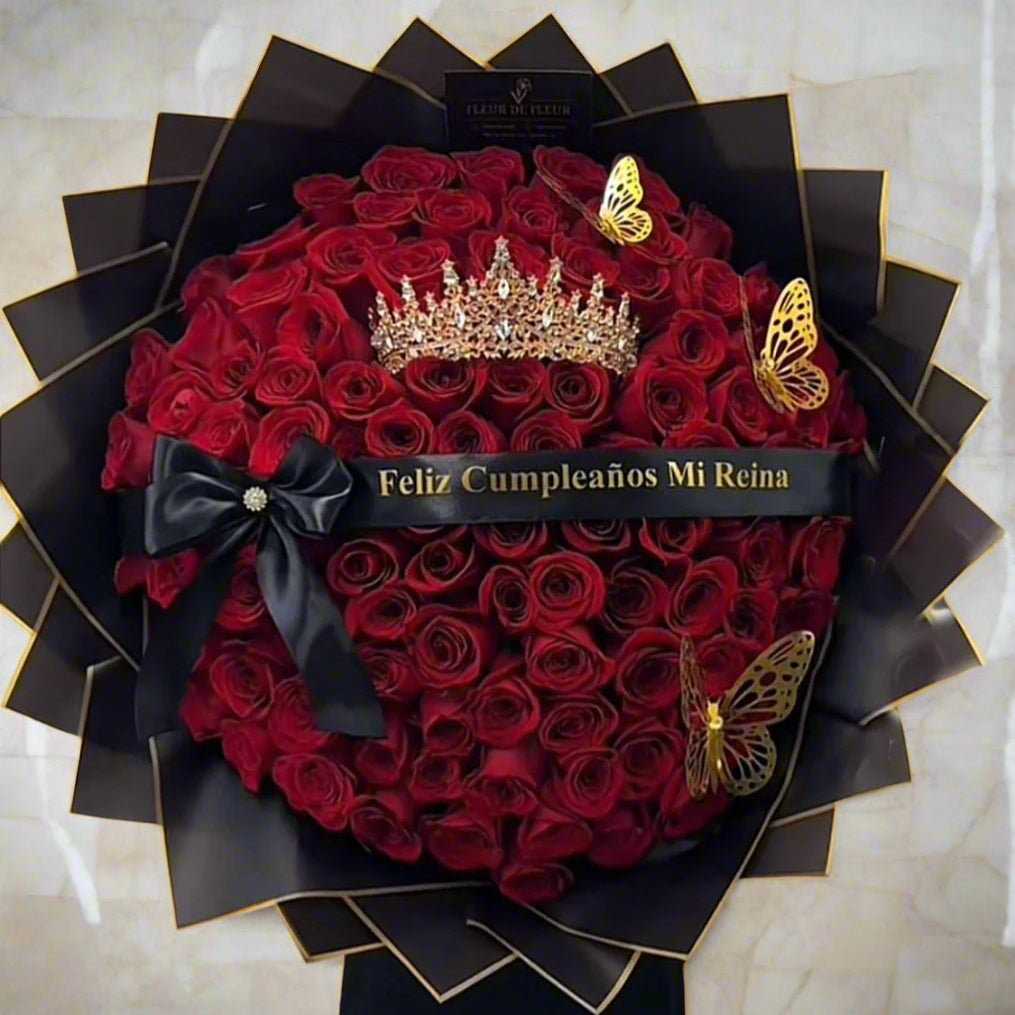 Ramo Buchon or Roses Bouquet, beautiful over the top bouquet to sweep them off the floor.